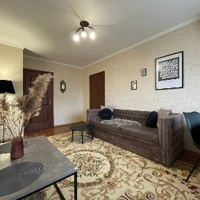 2-комнатная квартира посуточно 65 м², Воскресенская ул., 1