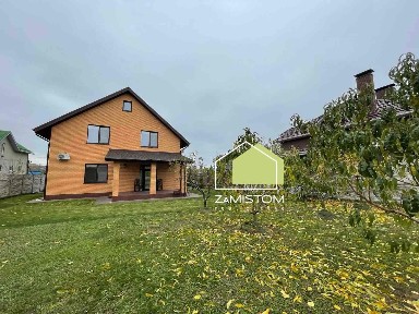 Продаж будинку 147 м²