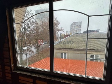 Продаж будинку в центрі під житло або комерцію