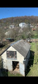 Будинок у Винниках, з фруктовим садком