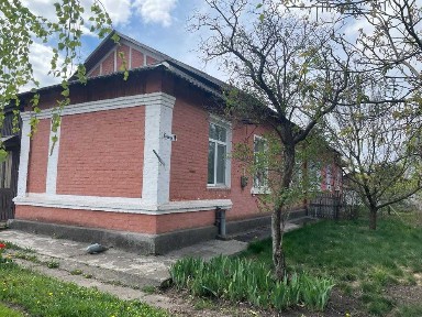 Будинок у смт. Приютівка Олександрійського р-ну Кіровоградської обл.