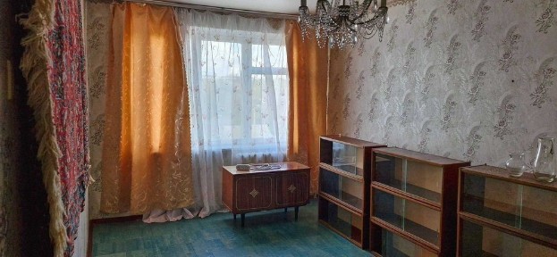 Квартира трёхкомнатная, пятый этаж