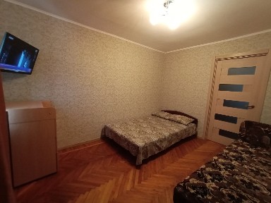 Харків, Гімназична наб., 18