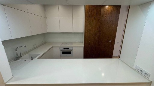 Продаж 3-кімнатної квартири 82 м², Сімферопольська вул.