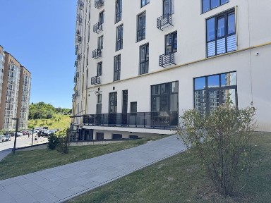 Продаж приміщення 90 кв м по вул. Малоголосківська 40а
