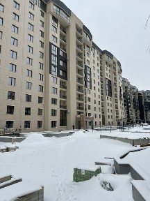 Продам простору квартиру в новобудові
