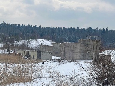 Продаж будівлі та площадки від складу 3837,2 кв. м, є право власності