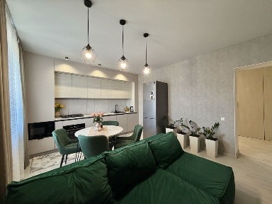 Продаж 2-кім. квартири з сучасним ремонтом в ЖК Карамель, вул. Конякіна