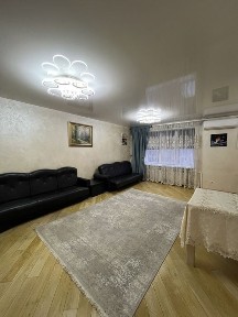 Продаж 2-кімнатної квартири з ремонтом у центрі міста