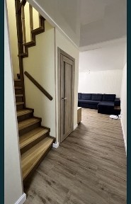 Продам 4 х ком. квартира ремонт Красный Камень 4