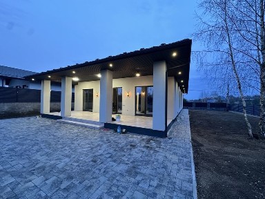 Продам будинок з ремонтом