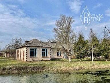 Продаж комплексу комерційних приміщень