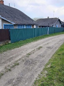 Будинок, господарство в с. Кисилів (кіцманський район) площею 47 м2.