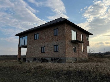 Продаж будинку (з можливістю обміну на квартиру)
