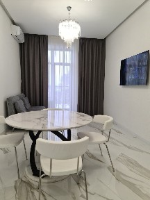 Продаж 2-кімнатної квартири 70 м², Французский бул., 2