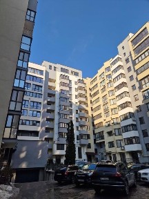 Продаємо 2х кімнатну квартиру неподалік від Центру