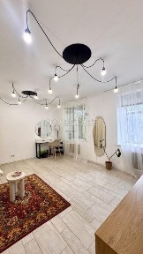 Київ, Печерський, Володимирська 71