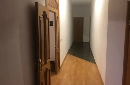 Дніпро, Дмитрія Яворницького просп., 67