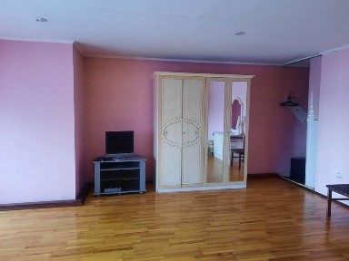Сдам 1ком. кв. в частном доме (цена с ком. услугами).