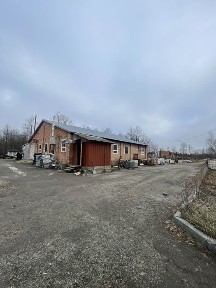 Продаж комерційного промислового складу