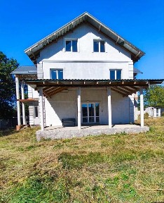 Продам будинок у ближньому передмісті Харкова.