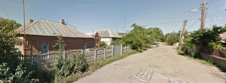 Продам житловий будинок в Сумах з 10 соток землі (приватизовано) близько від річки