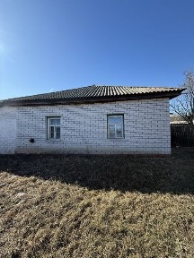 Нові Санжари, продаж частини будинку в гарному місці з комунікаціями