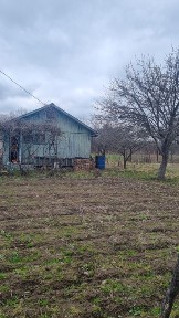 Простора кутова дача 8, 5сот в СТ Квітневе ( Рівнопілля)