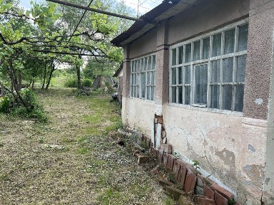 Продаж будинку та ділянки 44 сот 20 км. від Ужгороду с. Нижнє Солотвино