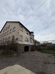 Ужгород, Запорізька 47