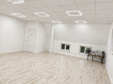 Комерційне приміщення в центрі Хотина, 46 м² + можливість розширення