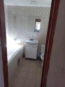 Продам будинок з комунікаціями в с. Поляни 8 км від м. Волочиську