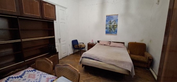 Продається частина будинку в центрі м. Хмільник