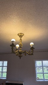 Газифікований будинок біля річки