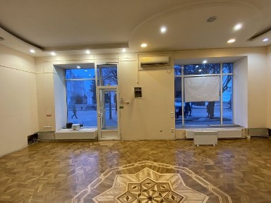 Топове комерційне приміщення в центрі Сум