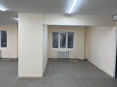 Оренда комерційного, нежитлового приміщення вул. Героїв України