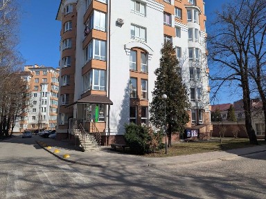 Фасадне приміщення в Калиновій Слободі