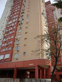 Київ, Павла Тичини просп., 18Б