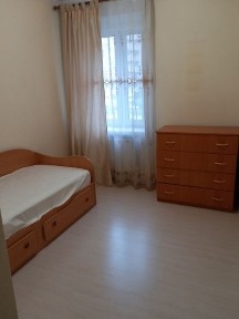 Здається Чудова 3 кімнатна квартира на Євгенія Пікуса.