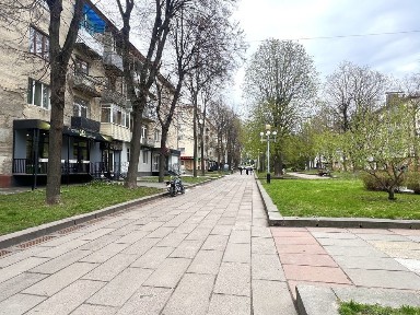 Продається трикімнатна квартира в самому центрі Рівного !