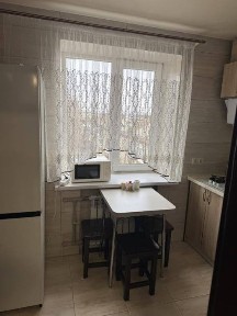 Сдам 2к квартиру в центре около Поплавка