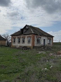 Продается дом возле реки с большим участком в селе Ссргеевка, Первомайская 1
