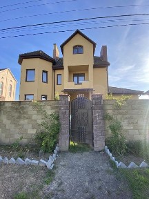 Продам 2х поверховий будинок