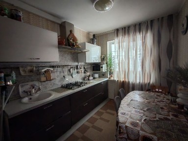Трех комнатная квартира Шуменский