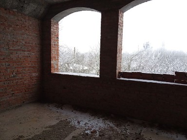 Продам будинок біля міського озера