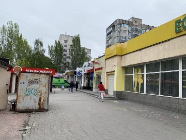Продаж нежитлового приміщення на вул. Чарівній, 46а
