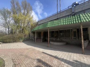 Продаж окремої будівлі під харчове або інше виробництво