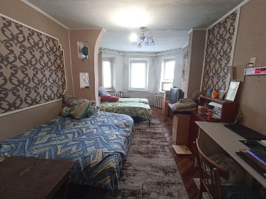 1к. велика 39м. кв. Центр. Цегляний будинок.