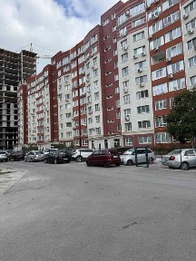 2 кім. на Пісках. Можно під держпрограми. Власник.