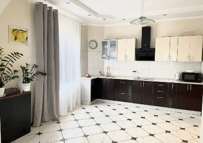 Оренда будинку 224 м², Соборна вул.